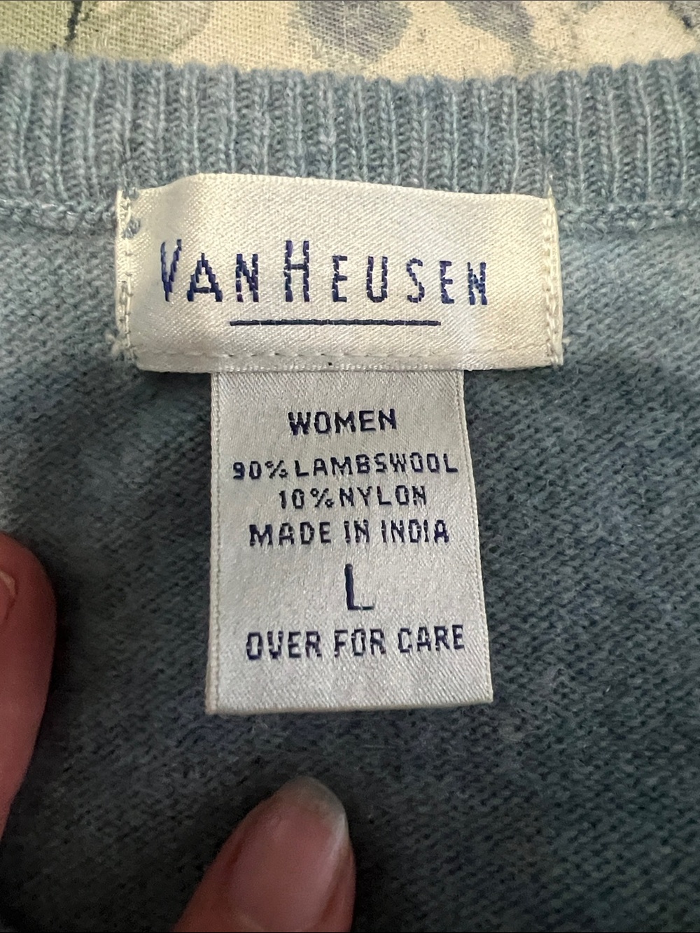 Vintage Van Heusen Lambswool Embroidered Button-Front Sweater Cardigan - Picture 2 of 7